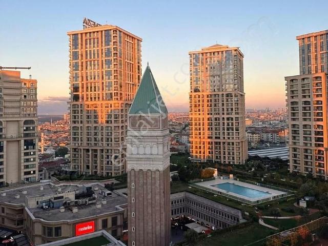 Venezia' Da 1+1 Avm Mnzr Büyük Tip Balkonlu Eşyalı Satılık Daire