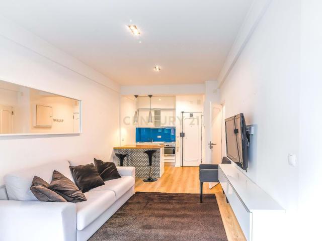 Venha conhecer este simpático apartamento mobilado próximo da emblemática Avenida Almirante Reis