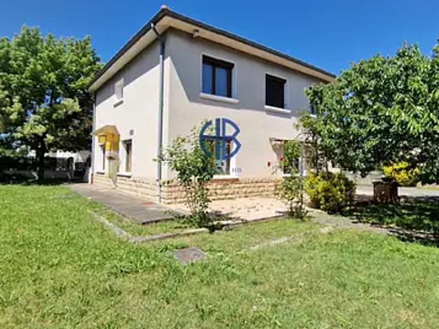 Vénissieux 69200 Achat / Vente maison 7 pièces t7 parking