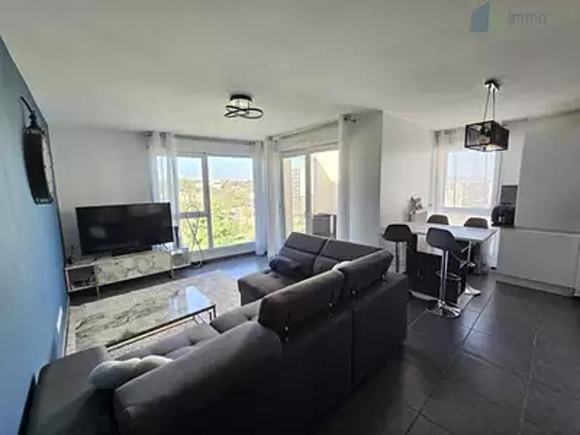 Vénissieux 69200 Achat / Vente appartement 3 pièces t3 au dernier étage