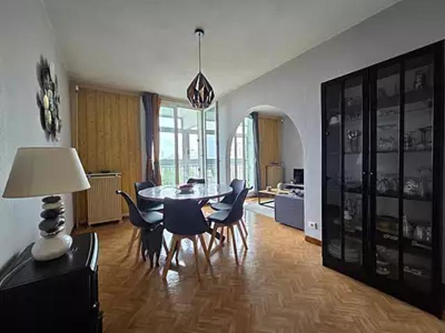 Vénissieux 69200 Achat / Vente appartement 5 pièces t5 au dernier étage cave