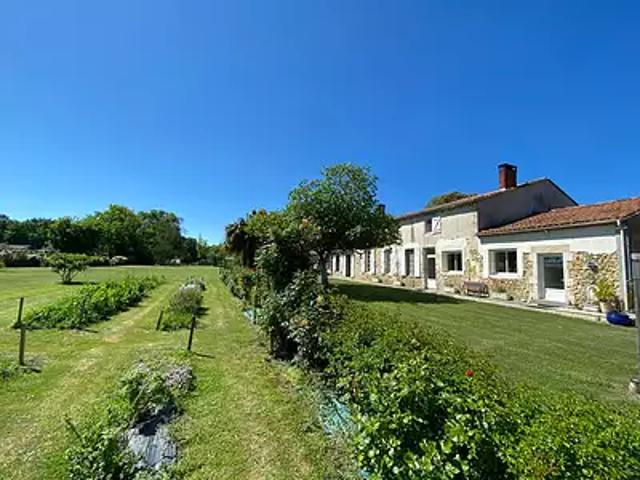 Vensac 33590 Achat / Vente maison 12 pièces t12 au dernier étage