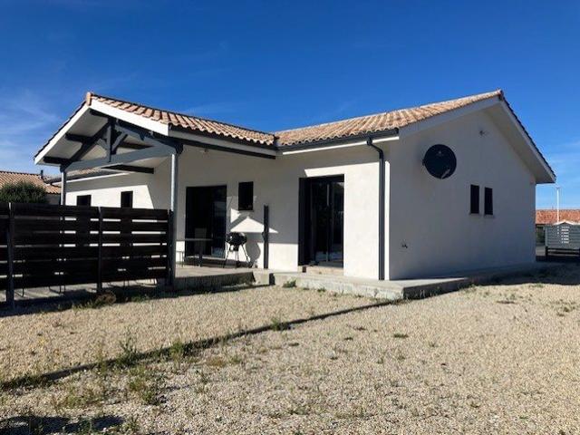 Vensac Océan Maison familiale avec piscine, à deux pas de l’. 142m² Vensac