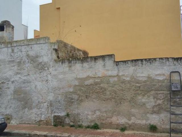 VECCHIA CASA per ABITAZIONE Via LEONE