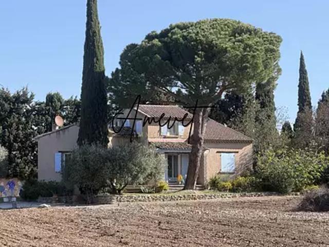 Vedène 84270 Achat / Vente maison 7 pièces t7 piscine terrasse