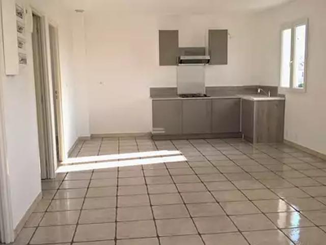 Vedène 84270 Location appartement 3 pièces t3 jardin