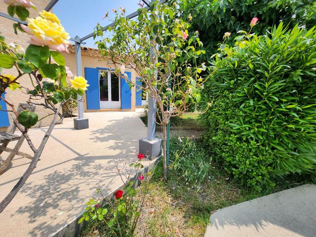 AVIGNON Maison provençale d'exception avec piscine et dépendance ? Vedène 84