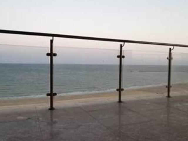Vedere frontala la mare inchiriere 2 cam lux, terasa, loc de parcare termen lung