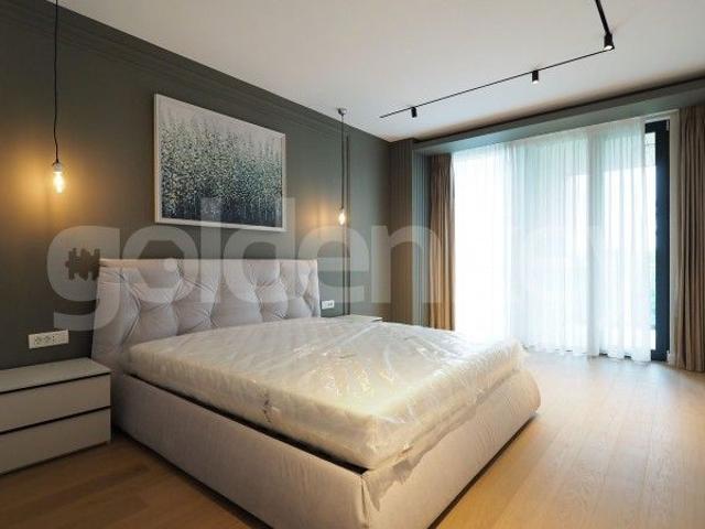 Vedere Panoramica | Apartament insorit cu 4 camere, 4 bai | 224mpc | ID:2533591
