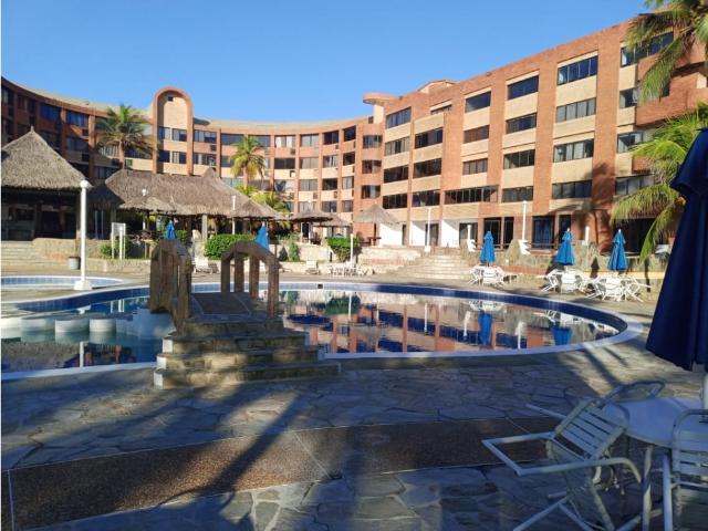 Vedno apto 140m2 4h/2b/2p Tucacas 1405