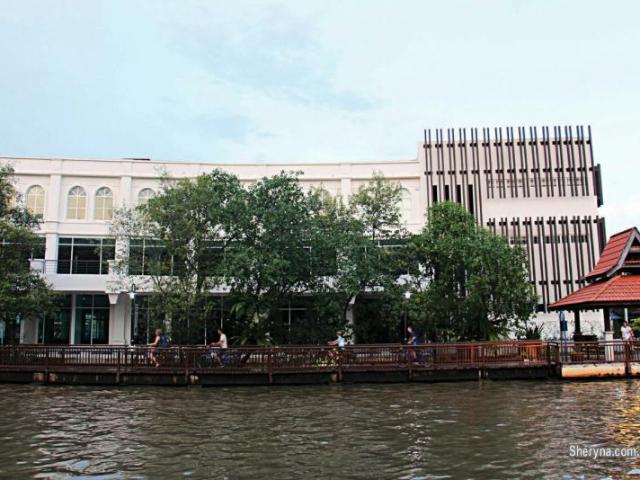vedro mall riverside mall on the famous melaka river