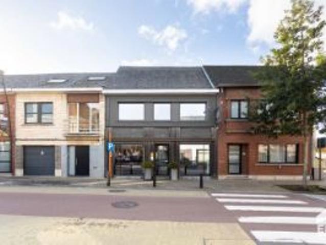 Veelzijdig handelspand met woonst en verhuurd appartement