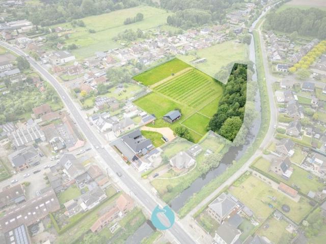 Veelzijdige eigendom op 14.569m² ten noorden van Gent