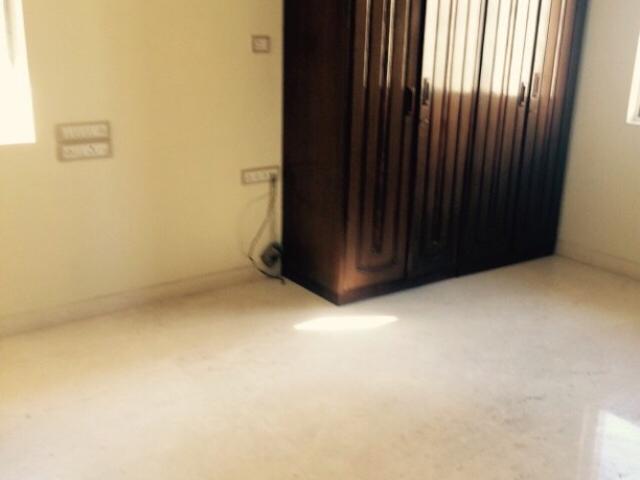 Veena Tower 2 Bedroom 1010 Sq. Ft. Apartment in Colaba Mumbai Listing ID: #10018