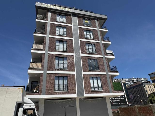 Vefa Gayrimenkulden Metroya 50 M Mesafade Kiralık Üst Dubleks