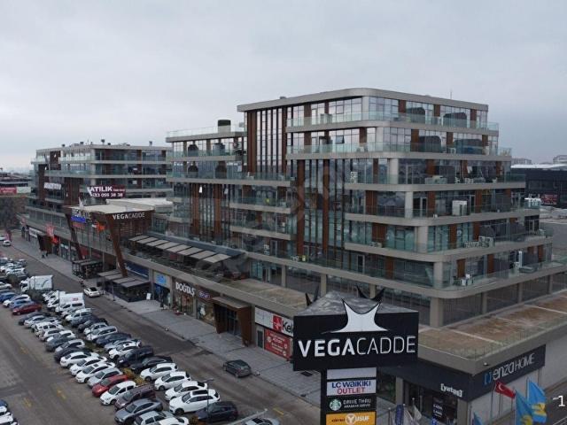 VEGA CADDE'DE 1+1 GENİŞ KULLANIMLI SATILIK DAİREOFİS