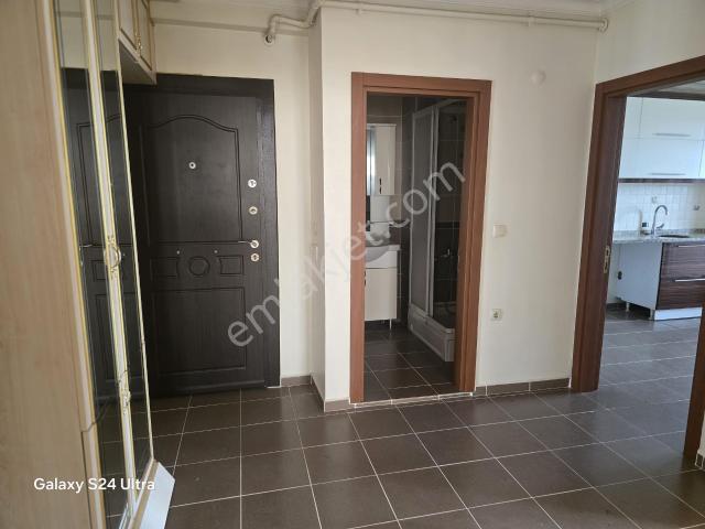 Vega Hastanesi Karşısı Kiralık 3+1 Balkonlu Ara Kat Daire