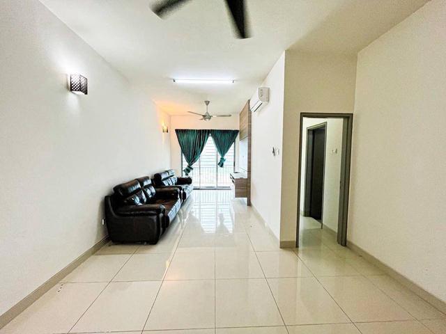 VEGA RESIDENCE CYBERJAYA Level 18 Balcony 2 Parking