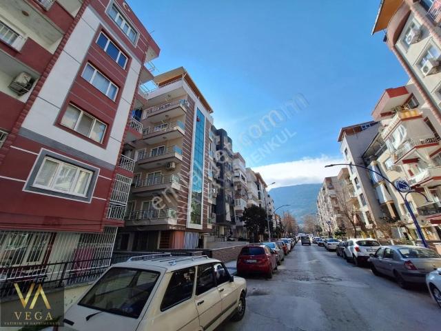 Vega'dan Merkez Efendide Satılık 3+1 Arakat Daire !