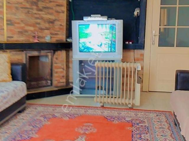 Vega'dan Denize Sıfır Site İçinde Havuzlu Kiralık 2+1 Eşyalı Daire