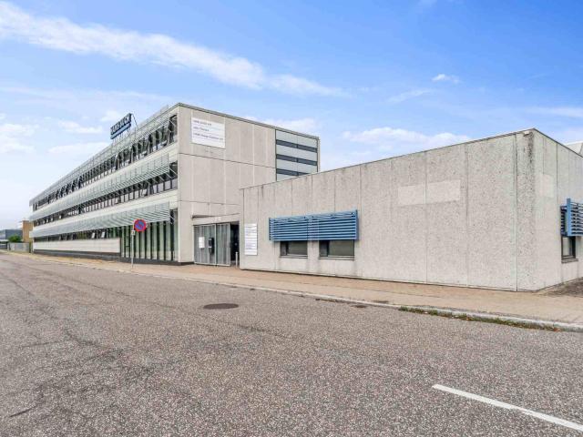 Velbeliggende kontor i Albertslund