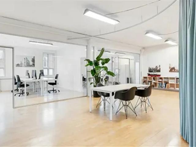Velegnet til kontor, galleri eller showroom