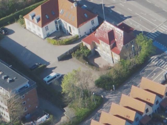 Velholdt og fleksibel kontorejendom i Hillerød centrum med egen parkering og repræsentative lokaler