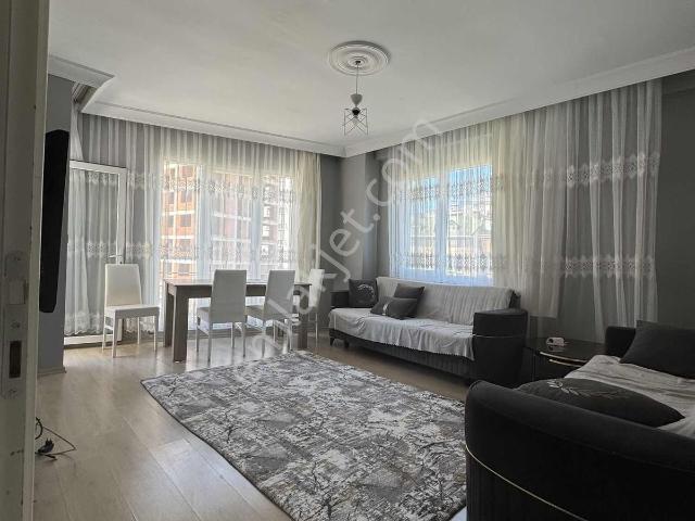 Velibabada Cadde Üzeri Kullanışlı 2+1 Daire