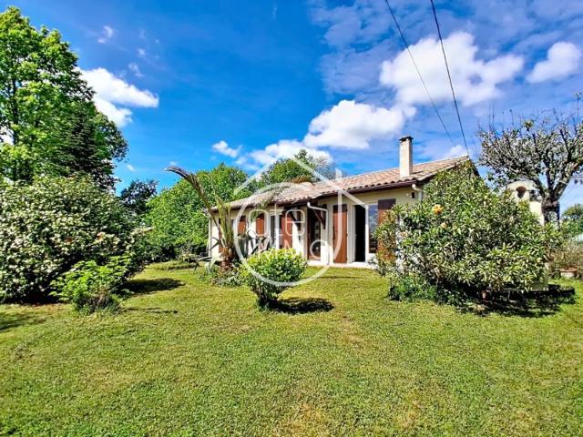 VELINES: Villa Plain pied T4 88 m² parc arboré 1700 m²