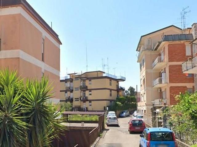 Velletri accogliente quadrilocale ammobiliato