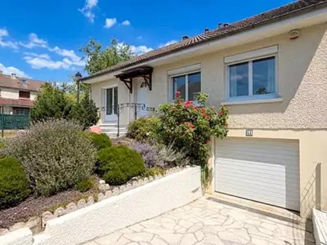 Vert Saint Denis 77240 Achat / Vente maison 5 pièces t5 au dernier étage parking