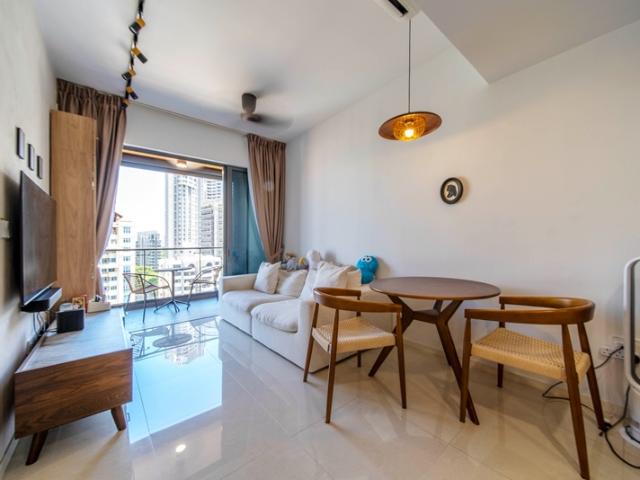 Verticus Condominium For Sale, $1,486,800, 2 Bed 1 Bath 634 sqft $2,345.00 psf