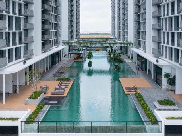 Vertu 1030sqft fully furnished pool view Batu Kawan for sales