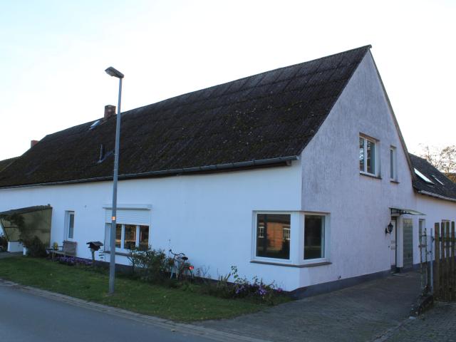Verwirklichen Sie Ihren Traum Zweifamilienhaus mit Resthof Charakter in Volzendorf