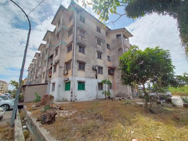 VERY NICE CONDITION SALEBandar Baru Kundang ApartmentMediLow Cost