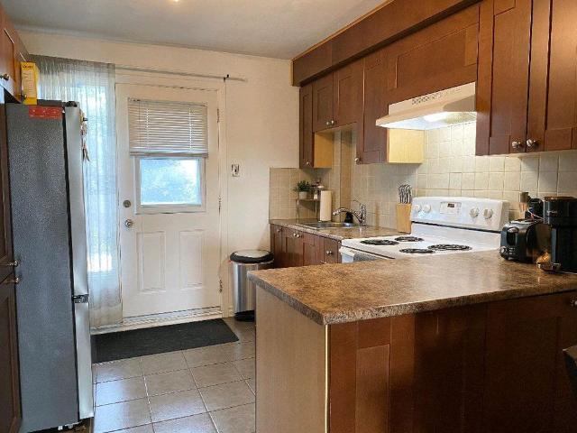 very nice and big 4.5 apartment for rent in Boisbriand