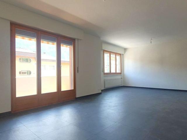 Very nice and well maintained apartment for rent in Noës