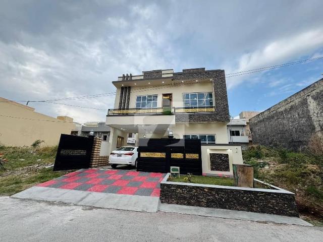 Very Nice Located 3 Bed Upper Portion Available For Rent In Gulraiz