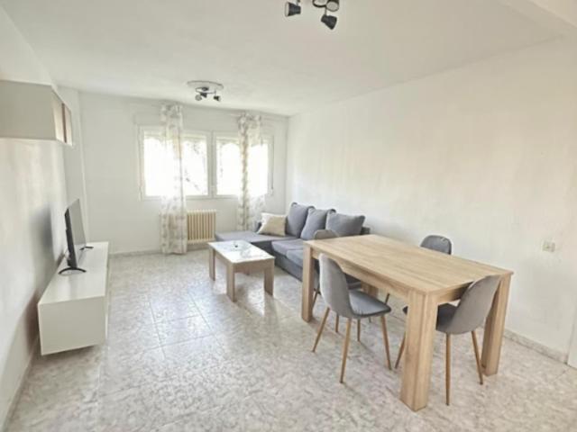 Very nice single bedroom in Santa María de Benquerencia