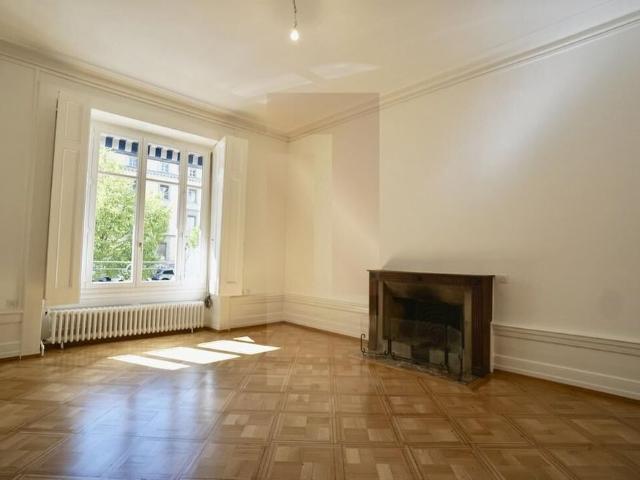 Very nice renovated apartment in the heart of the Russian Church district