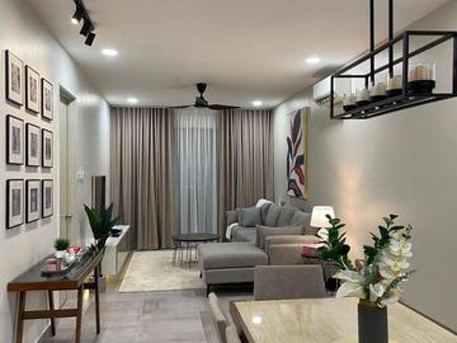 VERY NICE UNIT PR1MA Matang Furnished near Metrocity