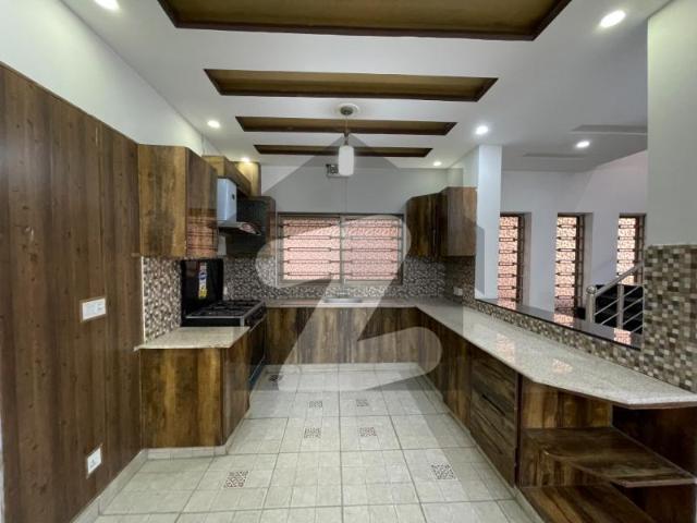 Very Affordable Price | 10 Marla Good Condition Slightly Used House For Sale Bahria Town Phase 8 Block E