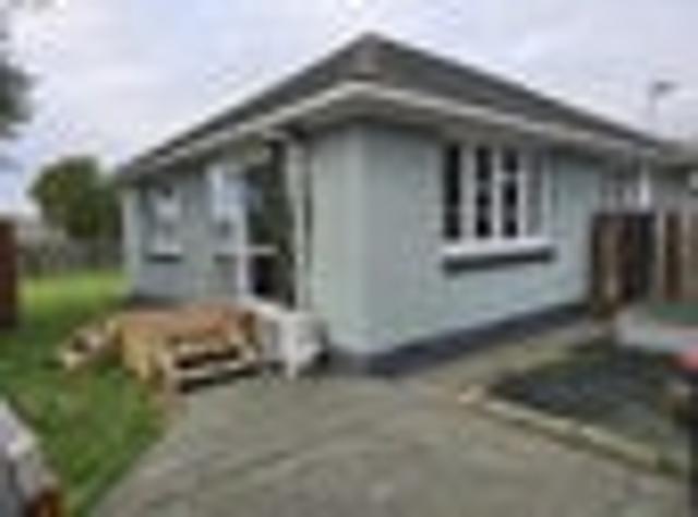 VERY AFORDABLE FREEHOLD 2 Bedroom