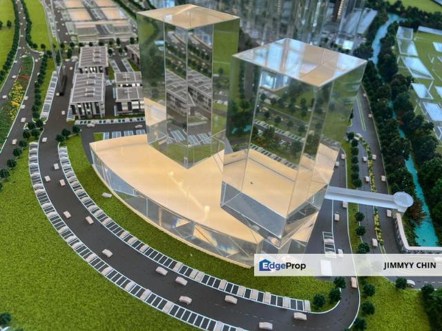 Very Cheap/ Corner/ Atrium/ New 3 storey shoplot/ Arden city township/ Near medical centre