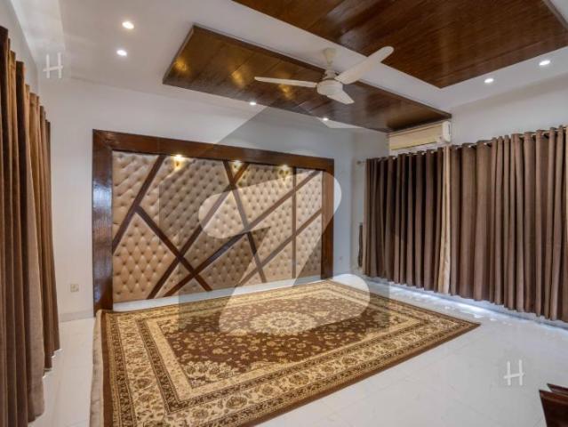 Very Close to Y Block McDonald & Park 1 Kanal Slightly Used Modern Design House DHA Phase 3 Block Y