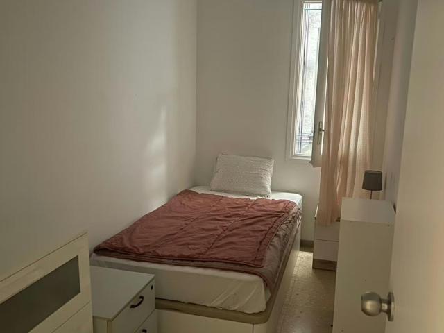 Very cosy single bedroom in El Fort Pienc