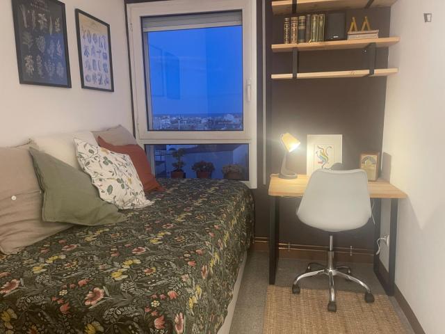 Very cosy single bedroom in sunny Barceloneta