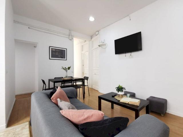 Very cozy room in Madrid
