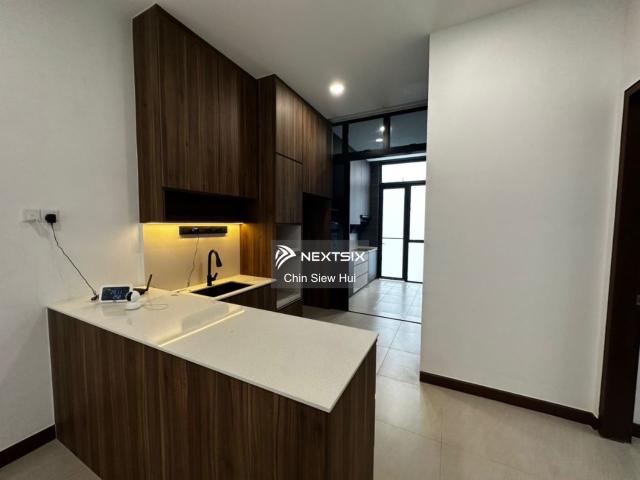 Very Good Condition And Well Maintained Unit House For Sale