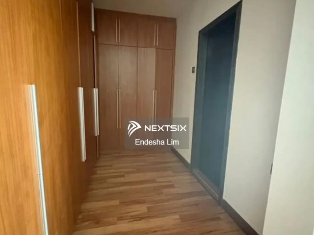 Very Good Condition, Convenient Location